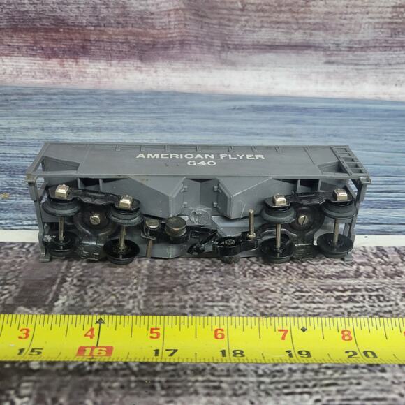 Vintage American Flyer S gauge plastic gravity hopper car #640 gray - Picture 10 of 12